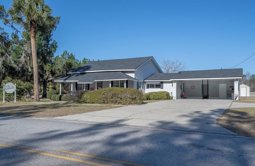 Folkston House | The Gibson - Spacious 5-bedroom country home