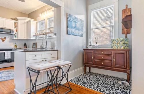 Five Points South House | The Glen Iris Getaway