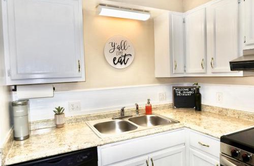 Houma Apartment | The Gumbo Getaway near Downtown Houma and NOLA