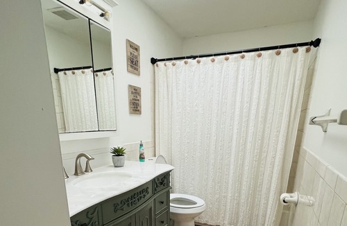 Sebastian Highlands House | “The Hideaway” 4 beds 2.5 bath with Heated Pool!