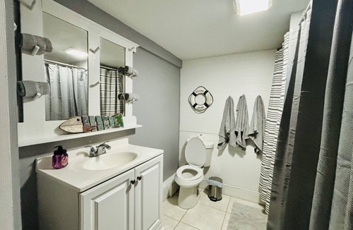Lincoln Apartment | The “IN-LAW” lakefront apartment @ Sunset Estates