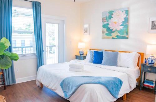 Pleasant Street House | The Lotus Suite Newly Built Upscale Central