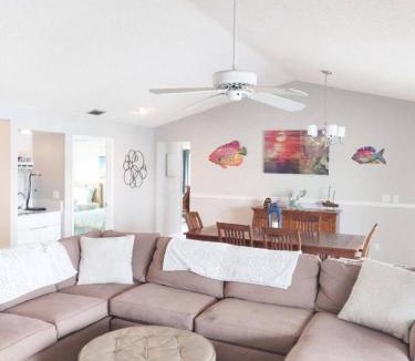 Pelican House | The Playful Pelican