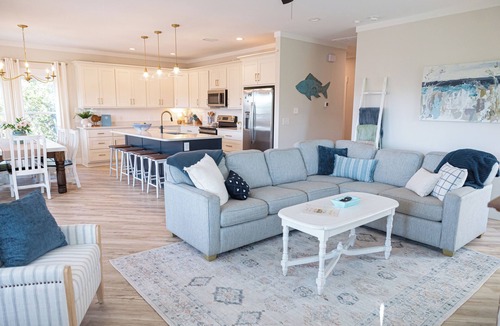Surf Side Shores House | The Sandy Pearl-New showers, golf cart, & fire pit!