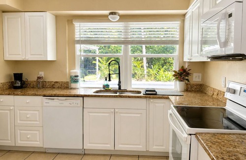 North Miami Villa | The Ultimate Miami Oasis: Private Resort-Style Pool Villa Near Beaches