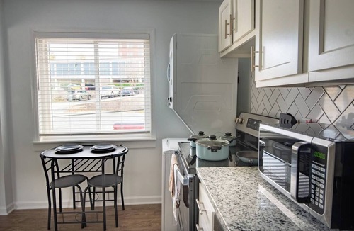Five Points South Condo | The Vulcan Hexaplex - 6 Private Units/WiFi/Parking