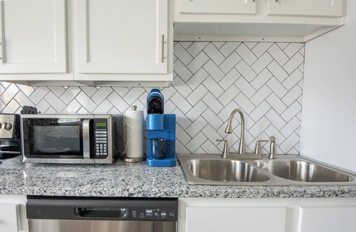Five Points South Condo | The Vulcan Hexaplex - 6 Private Units/WiFi/Parking