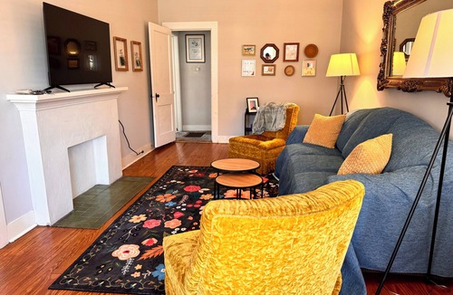 Selma House | The Yellow Bungalow. Located in Selma's charming historic district!