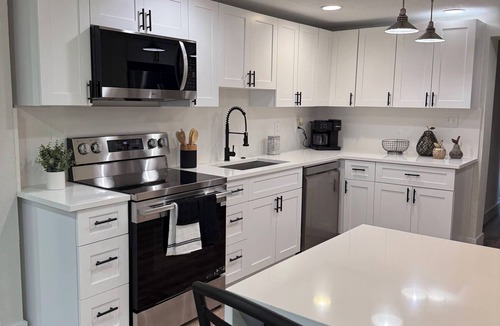 Charlotte Park House | This Must Be The Place/Pool Home & Boat friendly