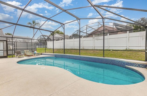 Orange Tree House | This Orange Tree 4/3 pool home is bright, open, airy, and full of charm. (LL2807)