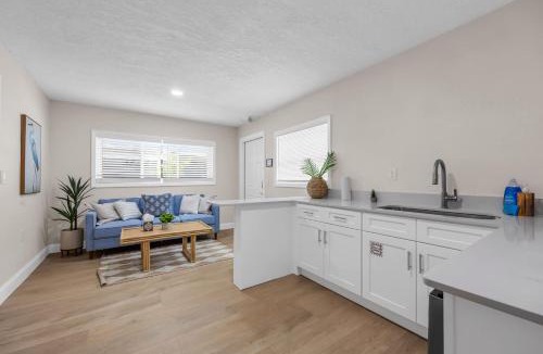 Parsuns To Cocoa Beach Apartment | Tidal Wave