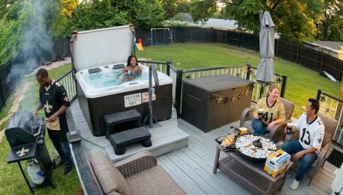 Franklinton House | Tiny Home in Town-Hot Tub - Privacy Fence - Fire Pit - Kids Play Area & 15 minutes to the Bogue Chitto State Park