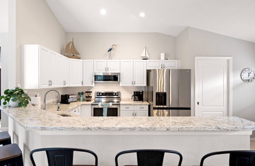 Central Naples House | Tivoli Serenity | Modern Salt Pool Villa with Water View! King Beds!