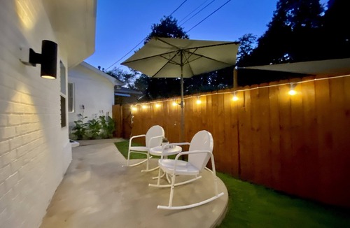 Athens Apartment | TOADHAUS Modern Private Studio near UGA & Downtown Athens quiet safe residential