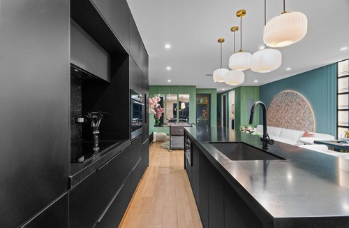 Buena Vista House | Tokyo Retreat Luxury Pool Villa Grill Near Beach