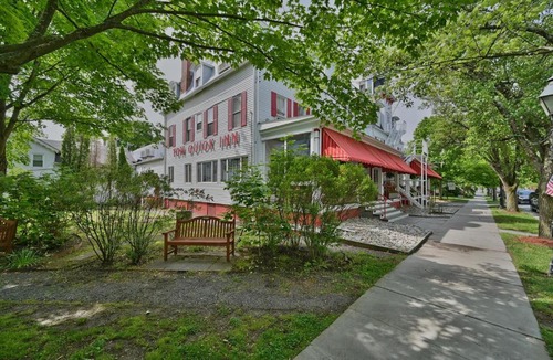 Milford Hotel | Tom Quick Inn