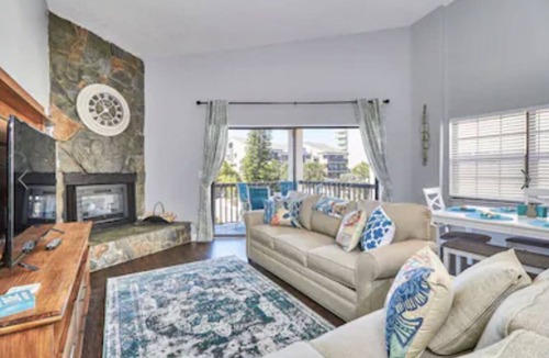Indian Shores Condo | Top floor beach condo with gulf & inter-coastal views!