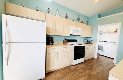 Windsor Palms Villa | Trader Dan's Villa: 10 Minutes to Disney! Themed 4 Bedroom Home in Windsor Palms