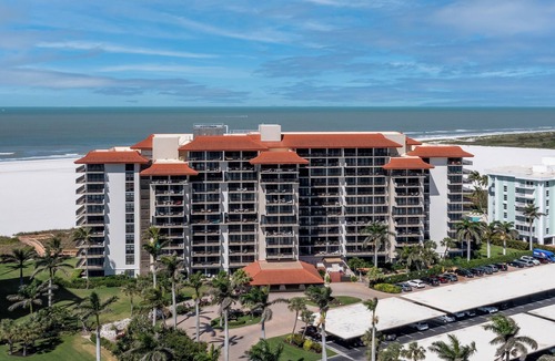 Marco Island Condo | Tradewinds 406- Amazing Coastal Cottage Beachside Condominium at the Tradewinds on Marco Island!
