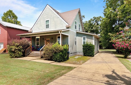 Tuscaloosa House | Tranquil 4-bedroom/4bathroom House UA Adjacent-Short or Long Term
