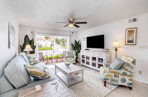 Ocean Side Village Apartment | Tranquil Condo Walk to Beach
