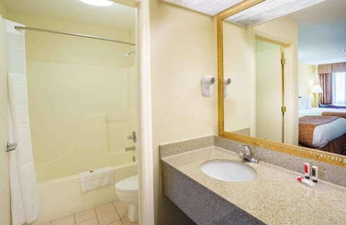 Gunter Afs Hotel | Travelodge by Wyndham Montgomery East