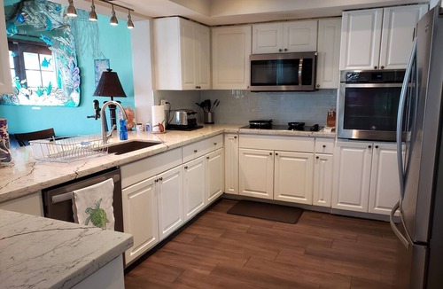 Deerfield Beach House | Treasure Cove - 2,100sqft Home away from Home, 1.4m to the Beach, 3bdrm, 2 bath
