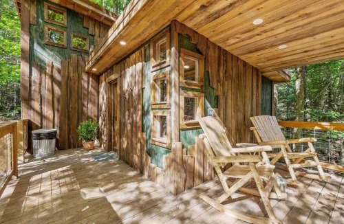 Rogers House | Treehouse - Amazonia - Red River Gorge KY