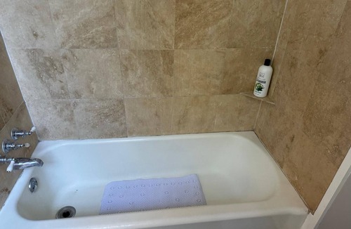 Seventh Ward Apartment | Treme Treasure: 1 Bedroom Apartment W/Shared Pool