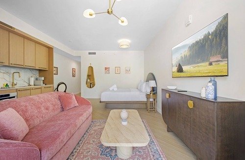 Wynwood Art District Apartment | Trendy Wynwood Studio Close to FIFA Fest!