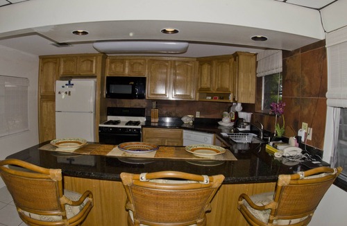 Key Largo Villa | Tropical bayfront villa with sandy beach