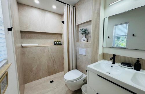 Seffner Community Alliance House | Tropical escape Pool Garden & Patio Near Tampa