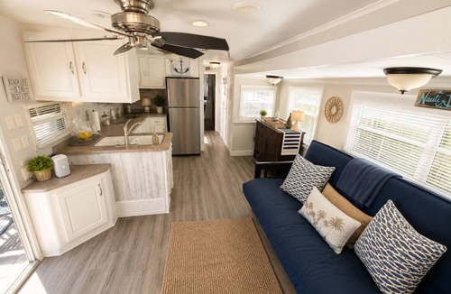 Key Largo Condo | Tropical Key Largo Retreat | 2BR Coastal Cottage