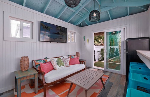Jacksonville Beach House | Tropical Modern | Pool, Walk to Beach, 2 En Suites