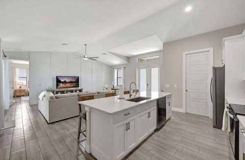 Bonita Springs House | Tropical Oasis: Stunning Pool Home in Bonita Springs