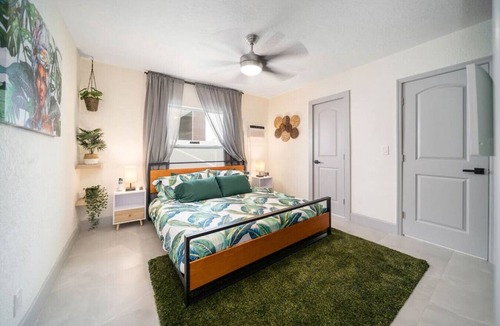 Victoria Park Apartment | Tropical Oasis Newly Renovated Near Las Olas Beach