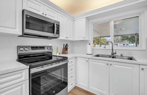 Westchester House | Tropical Park Oasis | Peaceful Miami Home 3/2