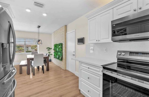 Westchester House | Tropical Park Oasis | Peaceful Miami Home 3/2