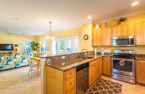 Marathon House | Tropical Retreat at Coral Lagoon~ Waterfront Villa w Pool!
