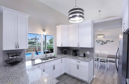 Marco Island House | Tropical Vacation Home Marco Island Florida - Close to Beaches-Pet Friendly-POOL