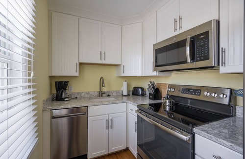 Truman Annex Condo | Tropical Vineyard at The Truman Annex in Key West