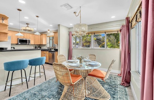 South Corals House | Turquoise Palm Heated Pool Jacuuzi Movie Theater