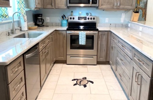 Toilla Segunda House | Turtles Nest, updated Family beach cottage only 1 block from the Gulf of Mexico.