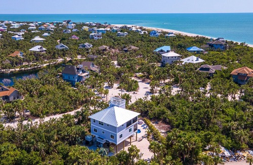 Jose's Hideaway House | Two minute walk to a soft sandy beach with some of the best shelling in the US.