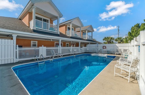 Pensacola Beach House | Ultimate Family Home! Game Porch/No Stairs/Pets/Pool/Tesla Charger