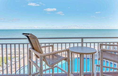 Satellite Beach Condo | Ultimate Space Coast Condo with Ocean Views, Heated Pool & BBQ Grills ☀️