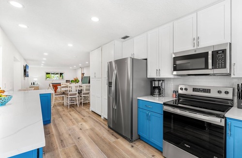 Seacoast Shores House | Ultimate Beach Oasis: Heated Pool, Game Room, BBQ & Pet-Friendly 🏖️