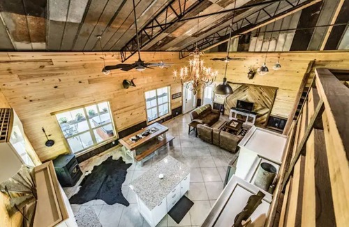 Grant Cabin | Unique and tranquil mountain-side getaway, close to Guntersville Lake.