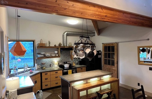 Northport House | Unique Design 8 Minutes from Bryant-Denny!