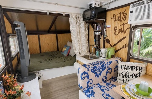 Edgar RV Rental | Unique Pop-Up Glamping Retreat Fire Pit & Hammock- Pet Welcome & Free Parking!